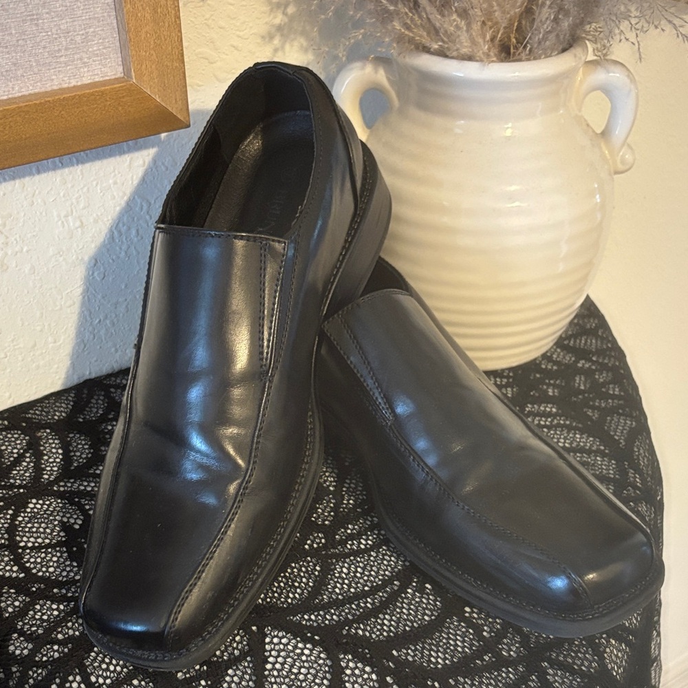 Black Men's Loafers EUC